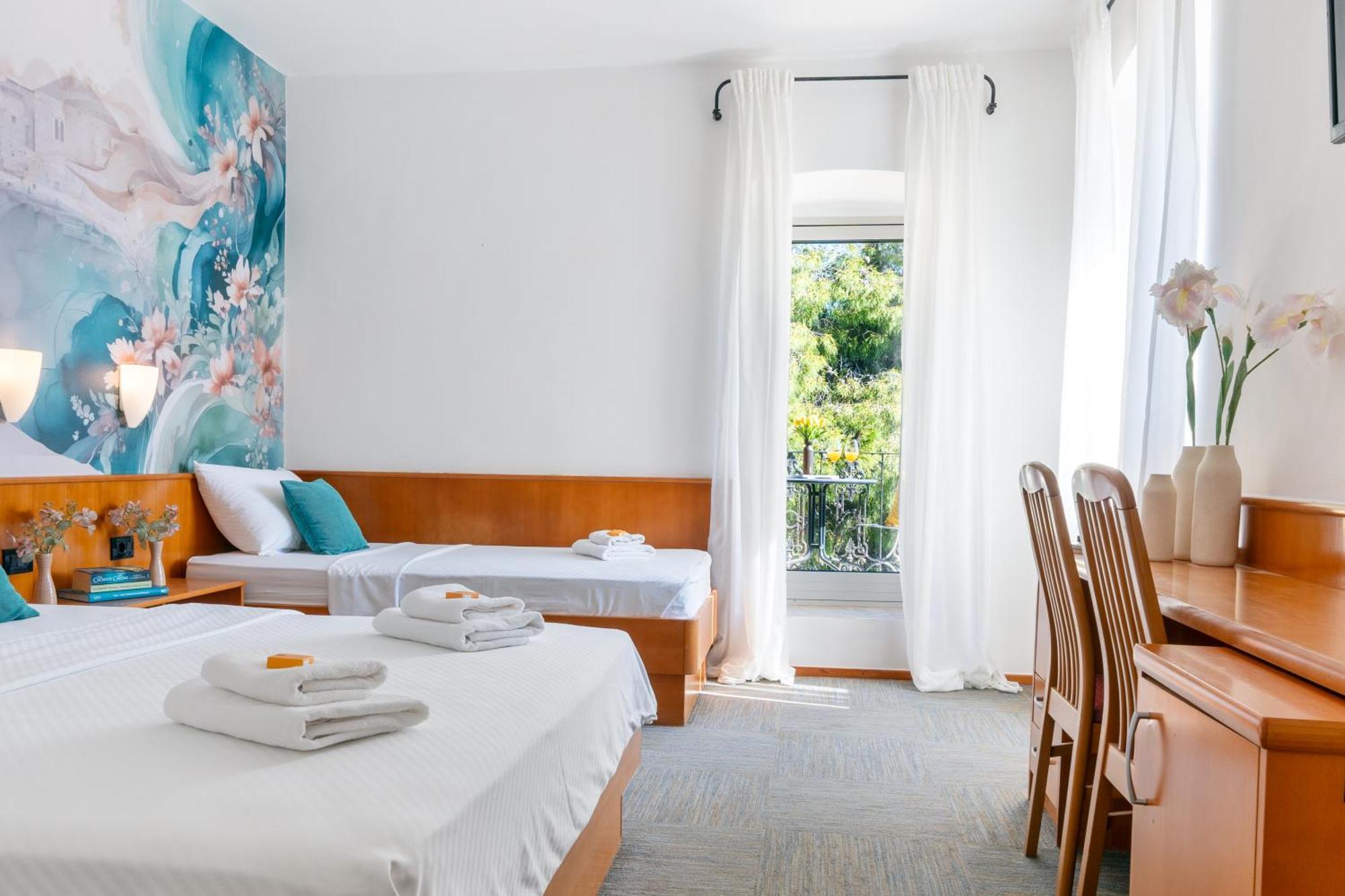 Newly Renovated Hotel Kastil Bol Phòng bức ảnh
