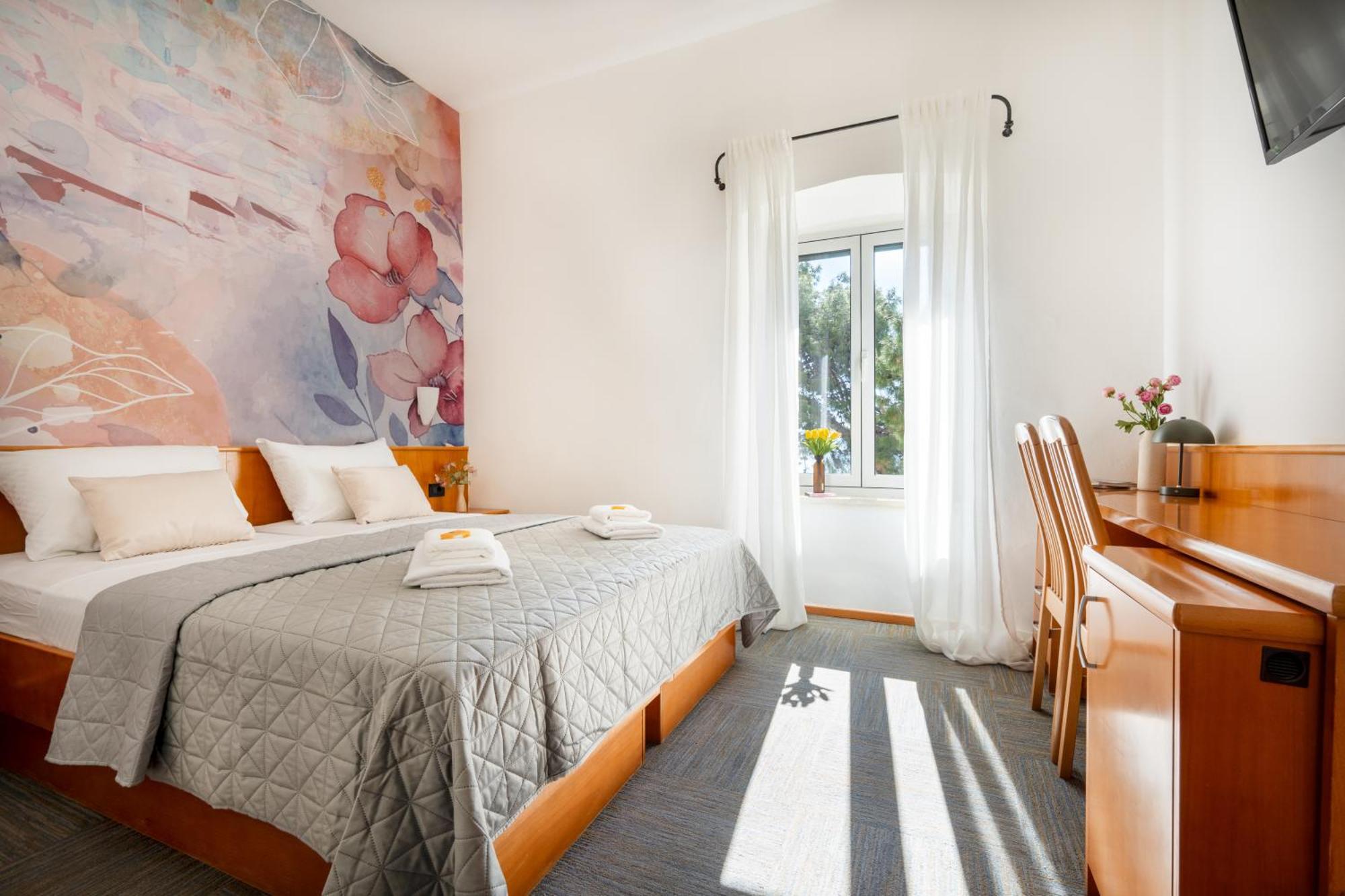 Newly Renovated Hotel Kastil Bol Phòng bức ảnh