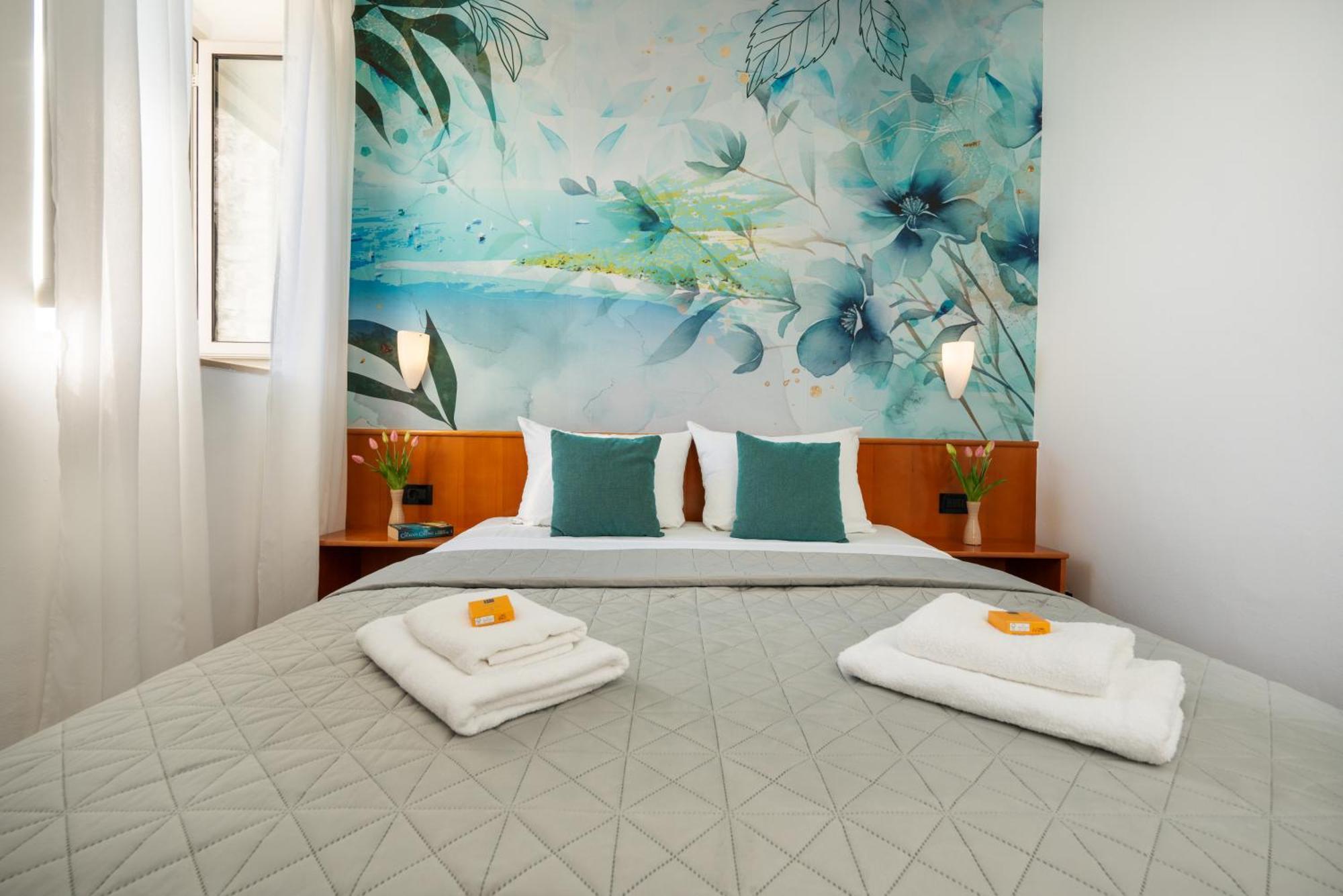 Newly Renovated Hotel Kastil Bol Ngoại thất bức ảnh