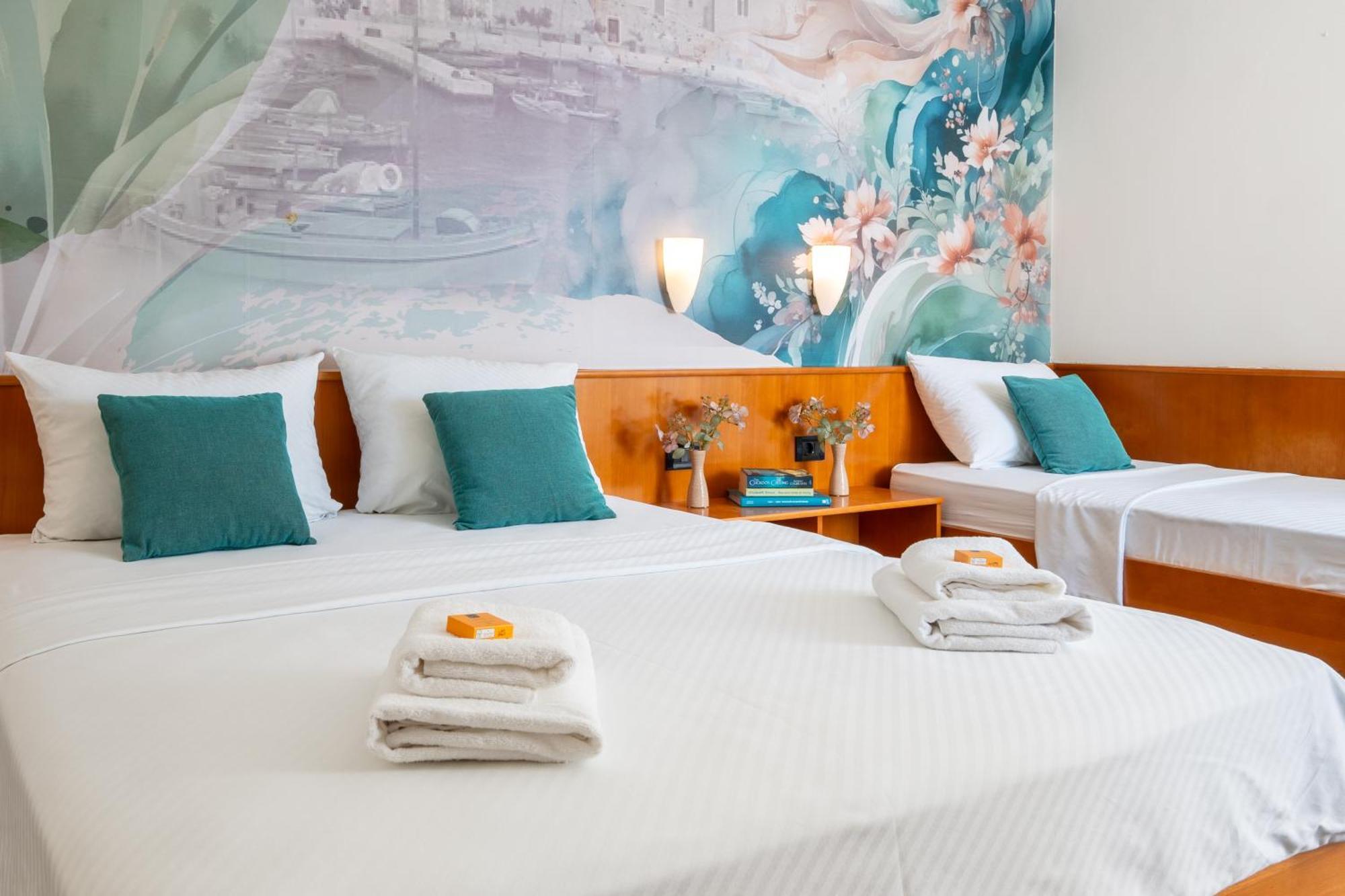 Newly Renovated Hotel Kastil Bol Ngoại thất bức ảnh