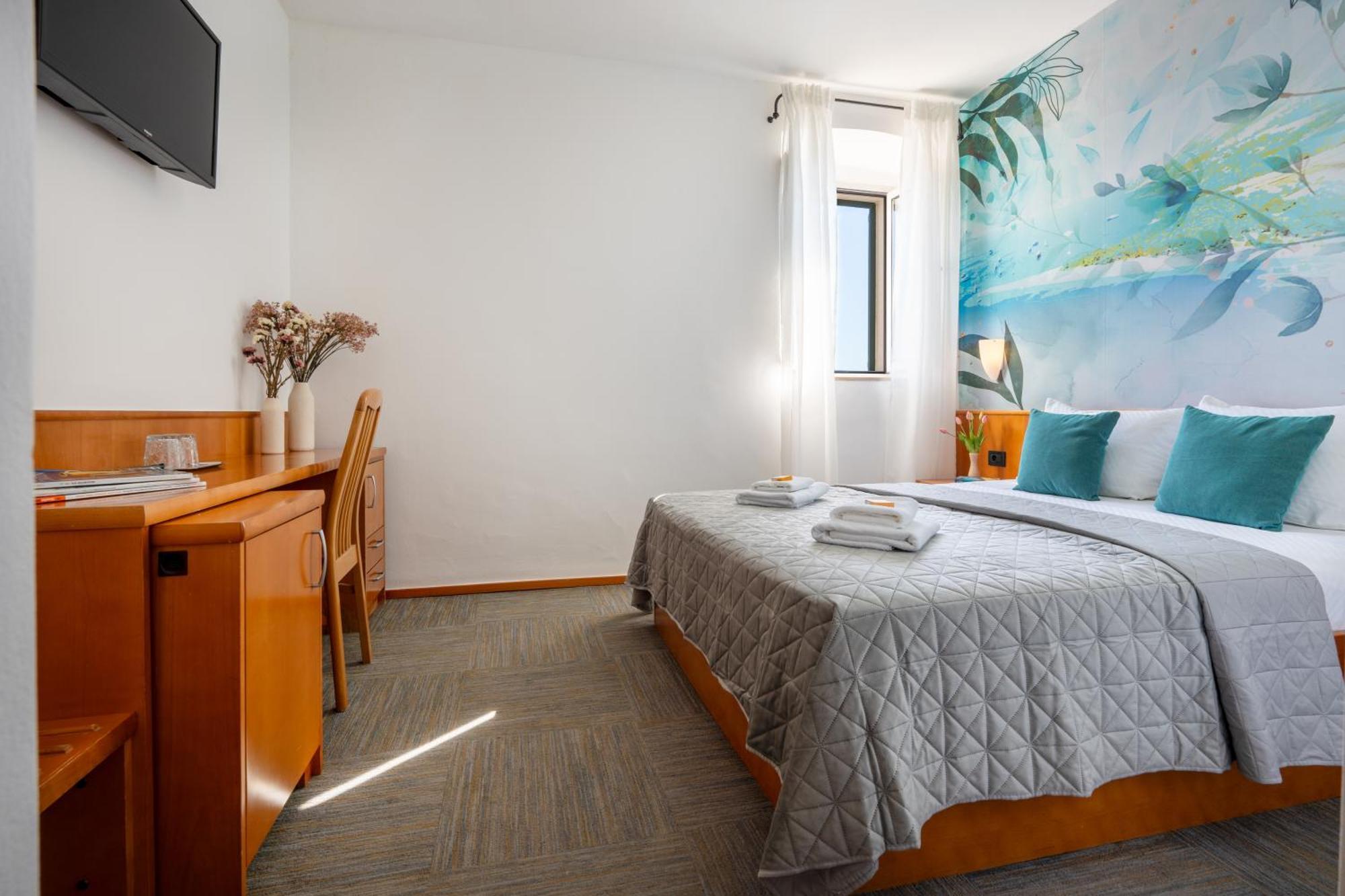 Newly Renovated Hotel Kastil Bol Ngoại thất bức ảnh