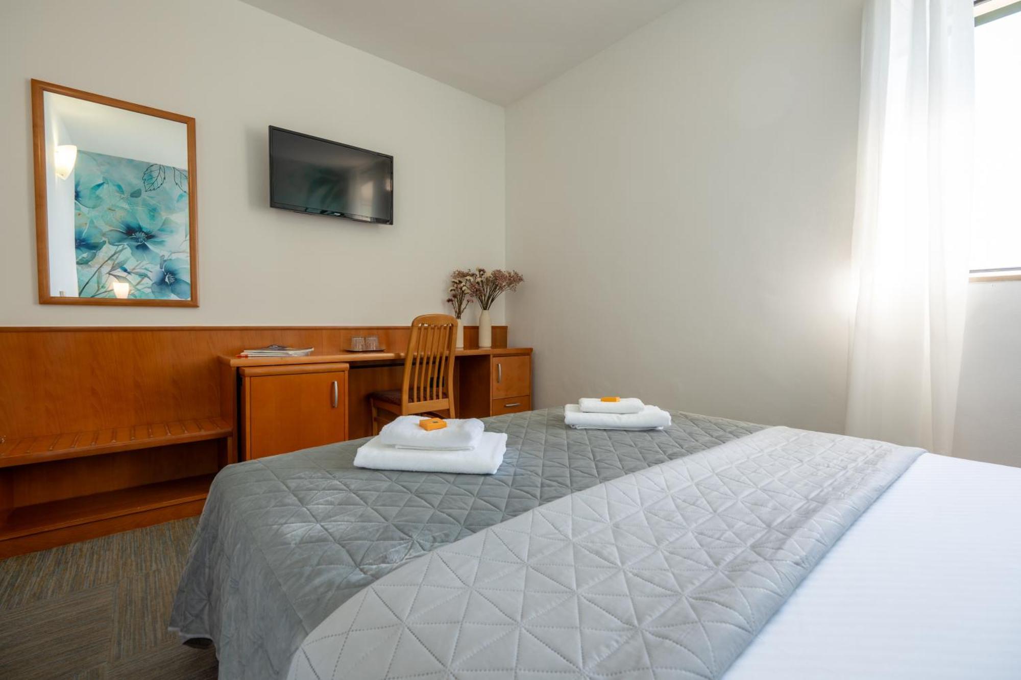 Newly Renovated Hotel Kastil Bol Phòng bức ảnh