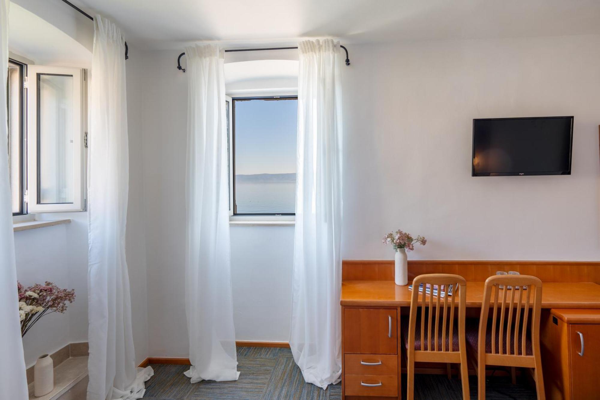 Newly Renovated Hotel Kastil Bol Ngoại thất bức ảnh