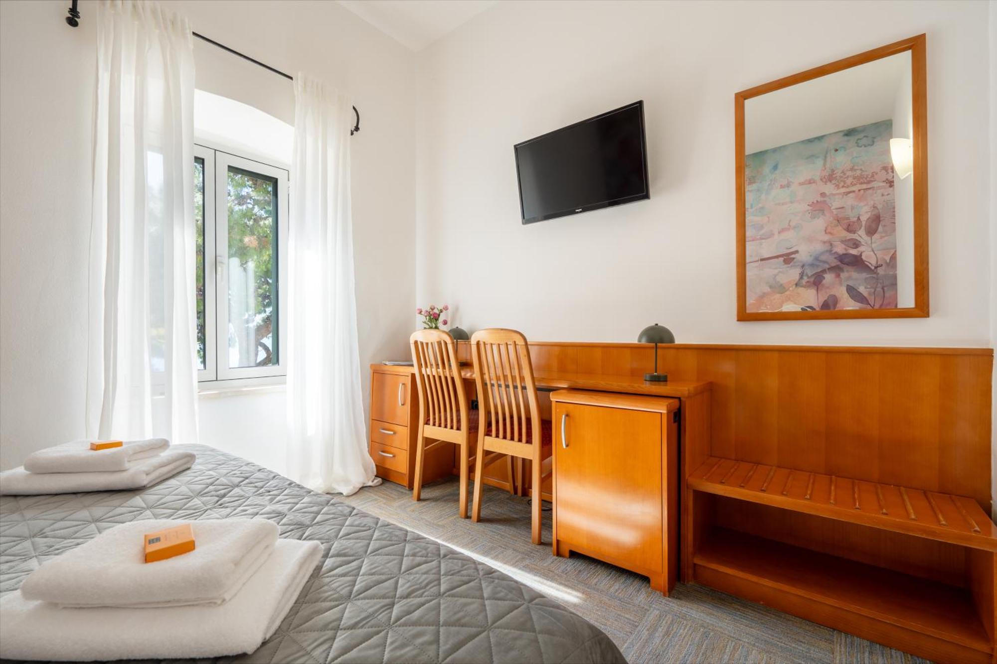 Newly Renovated Hotel Kastil Bol Phòng bức ảnh