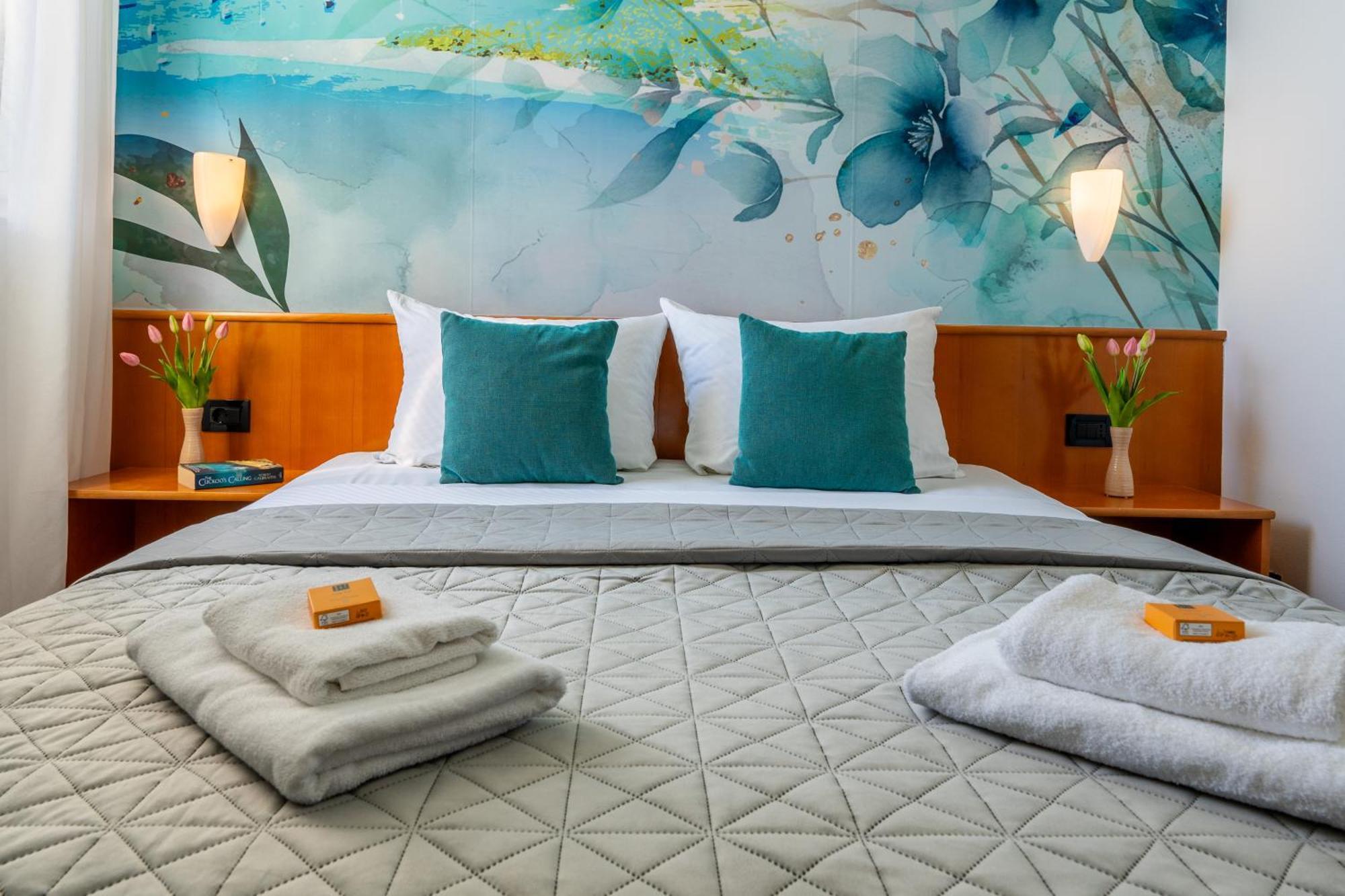 Newly Renovated Hotel Kastil Bol Phòng bức ảnh